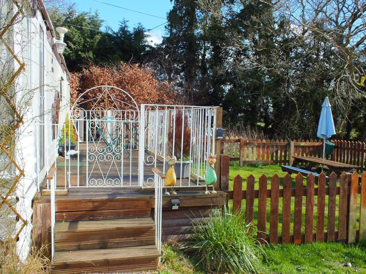 'The Cabin'. A Cosy Private & Secure Holiday Home. Padeswood Exterior foto