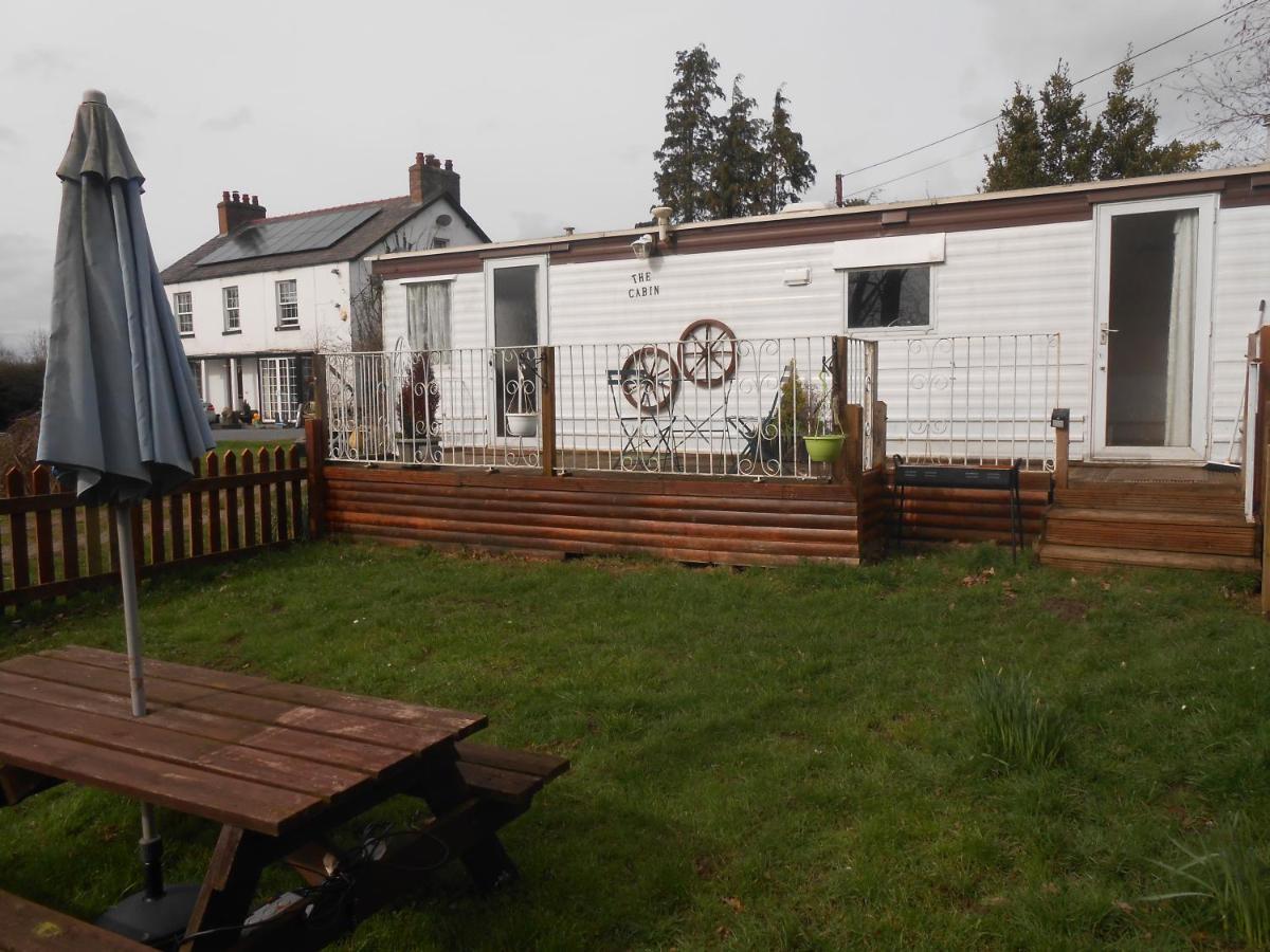 'The Cabin'. A Cosy Private & Secure Holiday Home. Padeswood Exterior foto